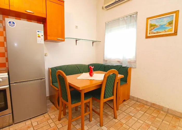 Ivo 1328 Gostinjska kuća 3*