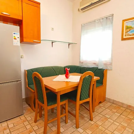 Ivo 1328 Guest house 3*