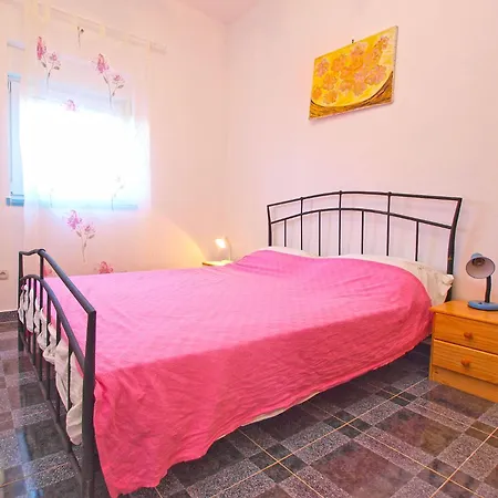 Ivo 1328 Guest house 3*