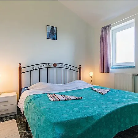 Ivo 1328 Guest house