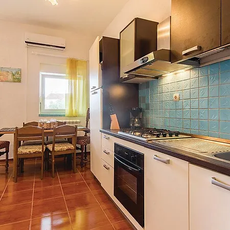 Ivo 1328 Guest house